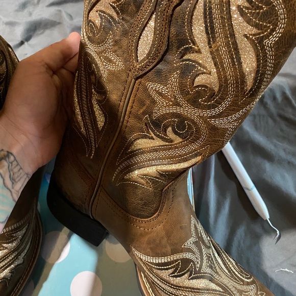 Women’s Ariat Boots Square Toe - Picture 3 of 3